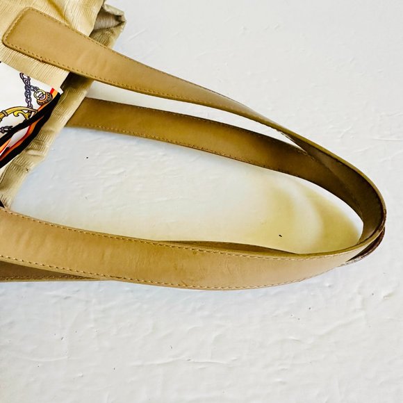 AUTHENTIC CHANEL TRAVEL LIGNE NYLON CARAMEL TOTE VINTAGE MADE IN ITALY - Picture 9 of 11